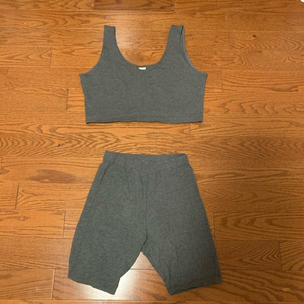 Cute 2 piece set like new